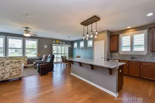 832 Colchester Dr, Oswego, IL 60543 - Photo 7