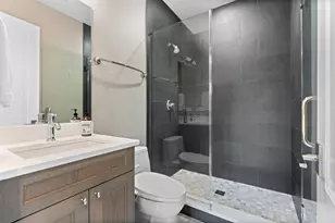1306 W Byron St, Chicago, IL 60613 - Photo 25