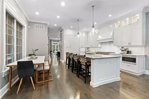1306 W Byron St, Chicago, IL 60613 - Photo 11