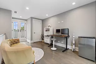 1306 W Byron St, Chicago, IL 60613 - Photo 27
