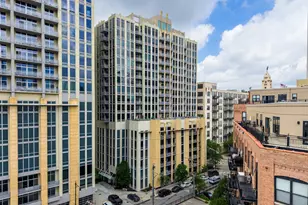 720 N Larrabee St, Chicago, IL 60654 - Photo 27