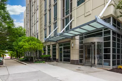 720 N Larrabee Street #1605, Chicago, IL 60654 - Photo 1