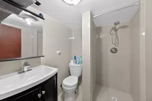 5438 W Melrose St, Chicago, IL 60641 - Photo 27