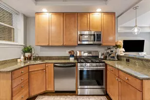 524 W Cornelia Ave, Chicago, IL 60657 - Photo 13