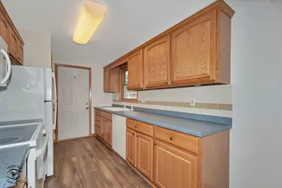 520 Evergreen Lane, Bradley, IL 60915 - Photo 7