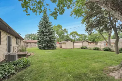 520 Evergreen Lane, Bradley, IL 60915 - Photo 3