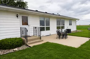 606 E Fine St, Ashkum, IL 60911 - Photo 27