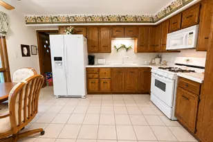 606 E Fine St, Ashkum, IL 60911 - Photo 9