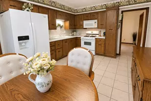 606 E Fine St, Ashkum, IL 60911 - Photo 11
