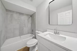19409 Oakwood Ave, Country Club Hills, IL 60478 - Photo 13