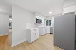 19409 Oakwood Ave, Country Club Hills, IL 60478 - Photo 11