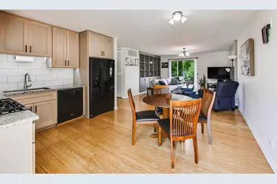 420 Bode Road, Hoffman Estates, IL 60169 - Photo 7