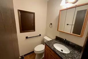 69 Devonshire Cir, Elgin, IL 60123 - Photo 11