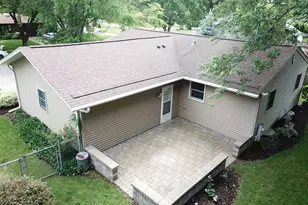 69 Devonshire Cir, Elgin, IL 60123 - Photo 23