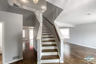 3270 Hopewell Dr, Aurora, IL 60504 - Photo 3