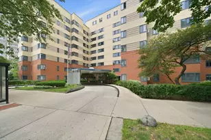 5044 N Marine Dr, Chicago, IL 60640 - Photo 1