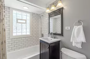 8144 Keystone Ave, Skokie, IL 60076 - Photo 19