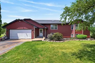 513 Pembroke Rd SW, Poplar Grove, IL 61065 - Photo 1