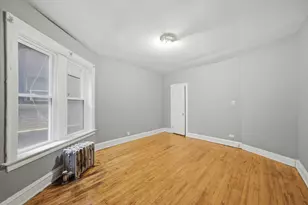 7537 S Phillips Ave, Chicago, IL 60649 - Photo 13