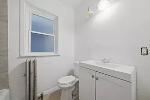 7537 S Phillips Ave, Chicago, IL 60649 - Photo 9