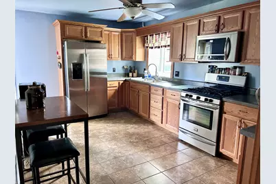 4 Geneske Court, Streator, IL 61364 - Photo 3