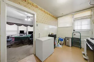 830 N Drake Ave, Chicago, IL 60651 - Photo 35
