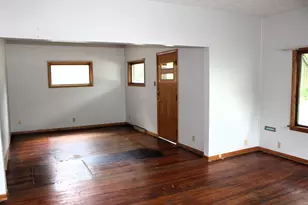426 S Clinton St, Clifton, IL 61727 - Photo 15