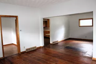 426 S Clinton St, Clifton, IL 61727 - Photo 13