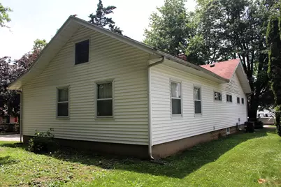 426 S Clinton Street, Clifton, IL 61727 - Photo 5
