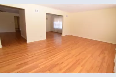 5025 Carol Street #2, Skokie, IL 60077 - Photo 3