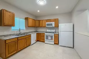 911 Forrest St, Danville, IL 61832 - Photo 15