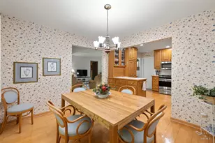 261 Sutton Ct, Bloomingdale, IL 60108 - Photo 17