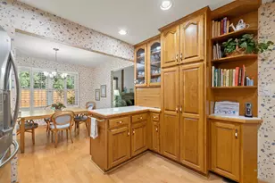261 Sutton Ct, Bloomingdale, IL 60108 - Photo 15