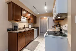 4123 W 98th St, Oak Lawn, IL 60453 - Photo 9