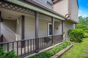 16820 W Serranda Dr, Libertyville, IL 60048 - Photo 7