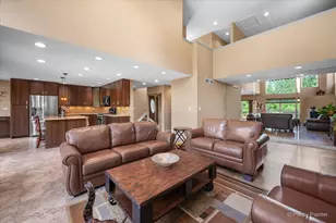 16820 W Serranda Dr, Libertyville, IL 60048 - Photo 13