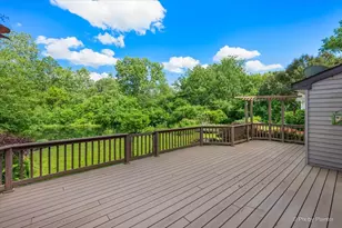 16820 W Serranda Dr, Libertyville, IL 60048 - Photo 3