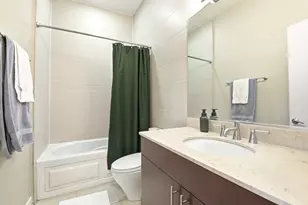 1510 W Roscoe St, Chicago, IL 60657 - Photo 13