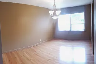 10351 Dickens St, Westchester, IL 60154 - Photo 9