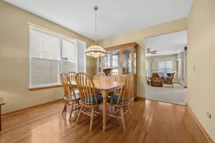 21254 Montclare Lake Dr, Crest Hill, IL 60403 - Photo 7