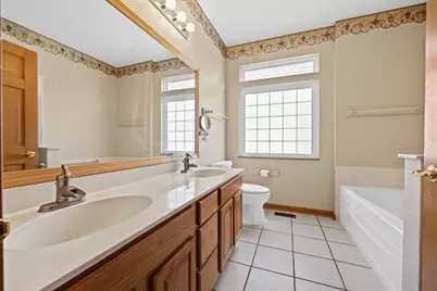 21254 Montclare Lake Drive, Crest Hill, IL 60403 - Photo 21