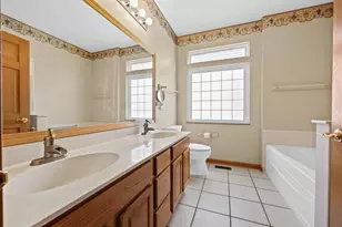 21254 Montclare Lake Dr, Crest Hill, IL 60403 - Photo 21