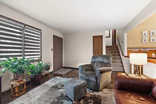 8841 167th St, Orland Hills, IL 60487 - Photo 5