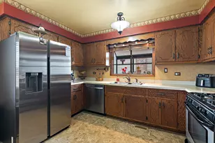 8841 167th St, Orland Hills, IL 60487 - Photo 9