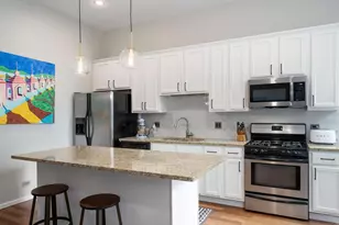 1719 N Western Ave, Chicago, IL 60647 - Photo 7