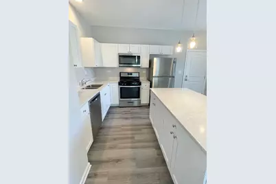 301 N Madison Street #2F, Woodstock, IL 60098 - Photo 3