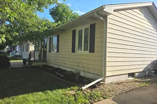 1919 Fairfield Dr, Springfield, IL 62702 - Photo 3