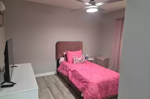 1919 Fairfield Dr, Springfield, IL 62702 - Photo 13