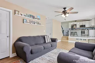 1995 N Nicole Ln, Round Lake Beach, IL 60073 - Photo 15