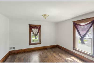 902 Wicker Street, Woodstock, IL 60098 - Photo 13